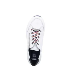 Ara 122480108B- Trainer.