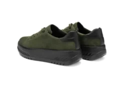 Ara 124670707- Trainer.