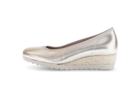 Gabor Light Gold Wedge Pump|8264182G