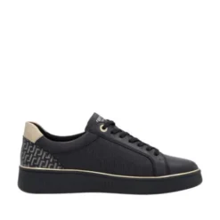 Remonte D2E0003- Trainer.